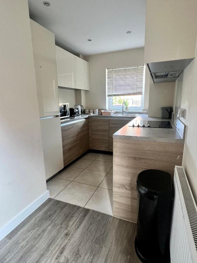 Spacious 2-bedroom House With Free Parking Holiday home
