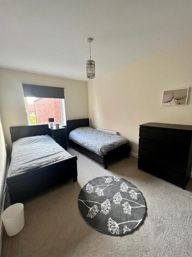 Spacious 2-bedroom House With Free Parking Holiday home *